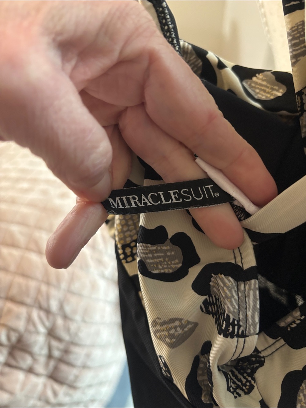 Miraclesuit Cloisonné It’s a Wrap one piece bathing suit - Picture 2 of 3